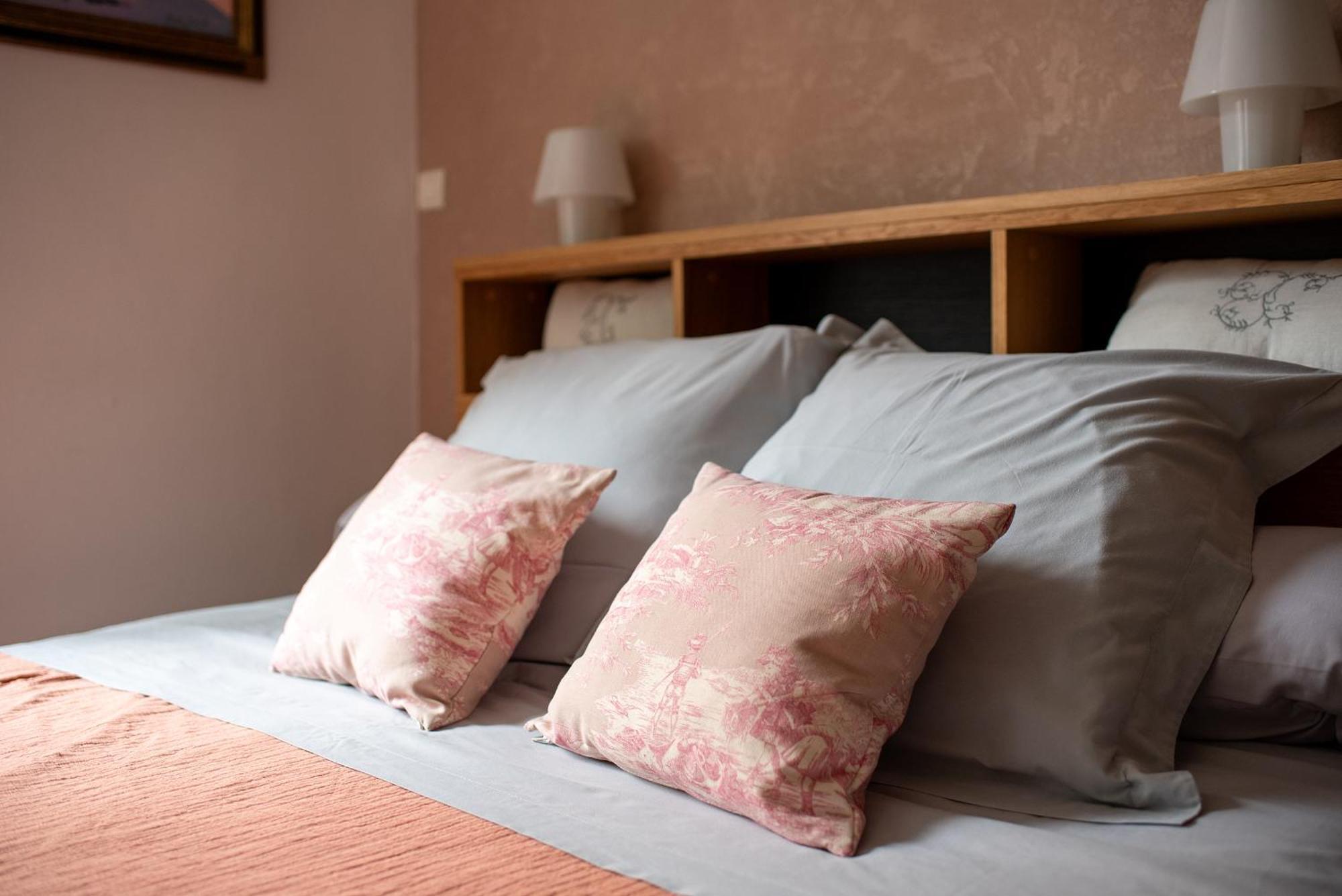 Au Nid De La Madeleine Bed & Breakfast Gaillac Exterior photo